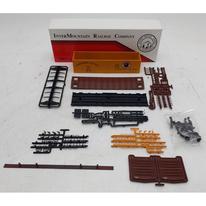 InterMountain HO Scale Northern Pacific Steel-Sided Ice Bunker Kit #91187 EX/Box