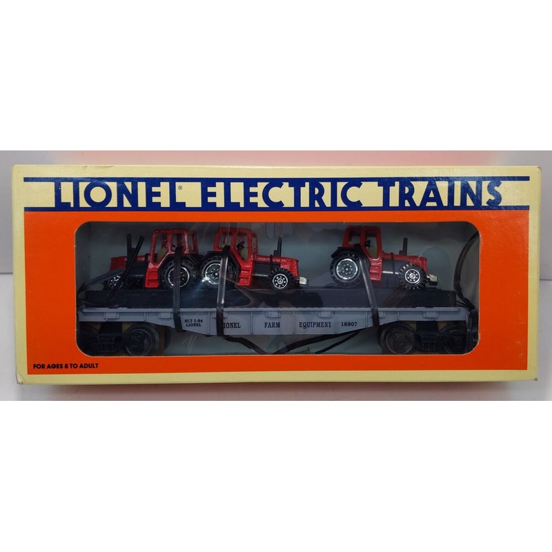 Lionel 6-16907 O Gauge Flatcar with 3 Farm Tractors LN/Box