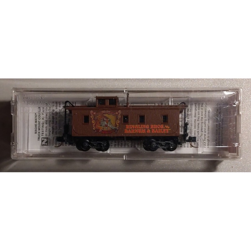 Micro-Trains 05100190 N Scale Ringling Bros and Barnum & Bailey 34′ Wood Caboose LN/Box