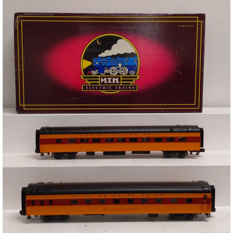 MTH 20-66041 O Milwaukee 70′ Streamlined Slpr/Diner Passenger Car Set (Set of 2) EX/Box