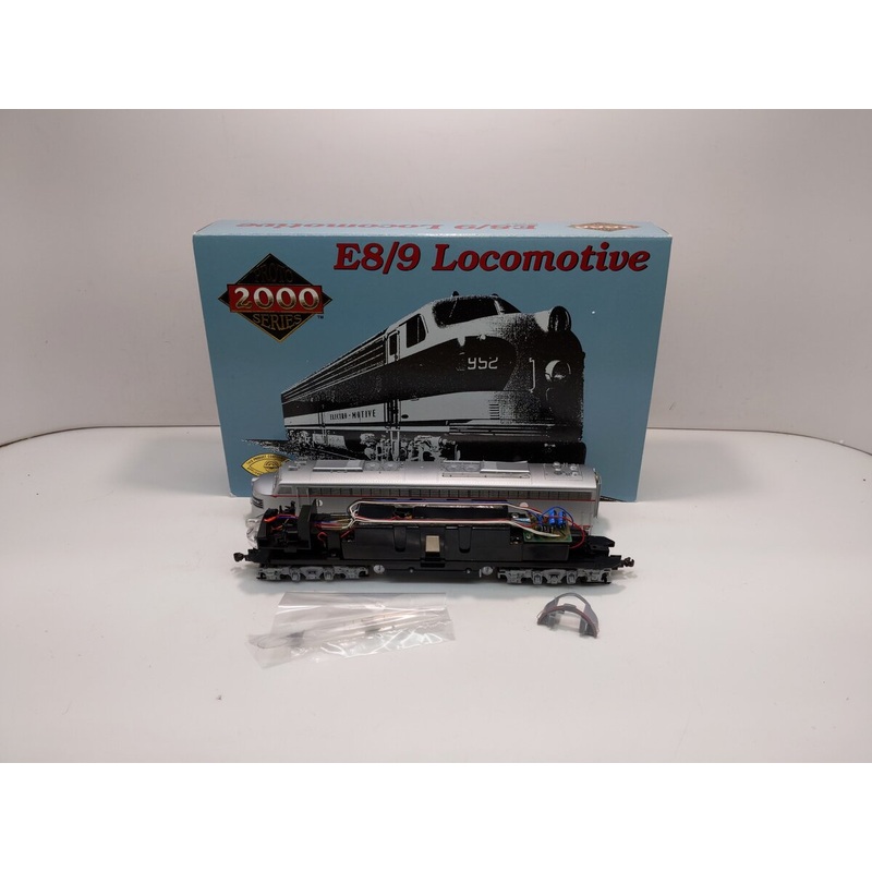 Proto 2000 21002 HO CB&Q E8/9 Diesel Locomotive #9940B NIB