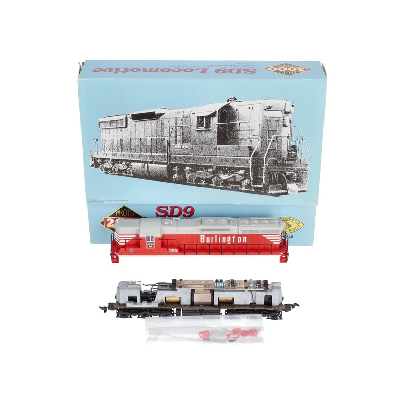 Proto 2000 21187 HO Scale CB&Q SD9 Diesel Locomotive w/ Dynamic Bakes #358 NIB