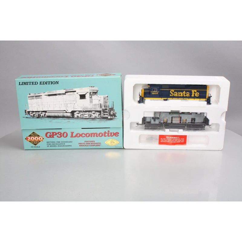 Proto 2000 21535 HO ATSF EMD GP30 Diesel Locomotive #1207 NIB