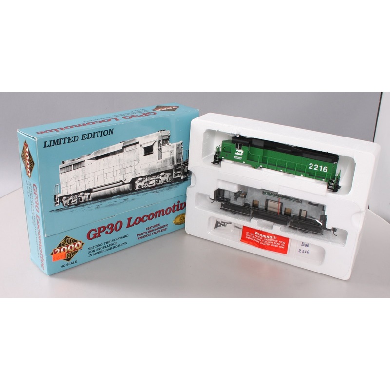 Proto 2000 23077 HO Burlington Northern GP30 Phase II Diesel Locomotive #2216 NIB