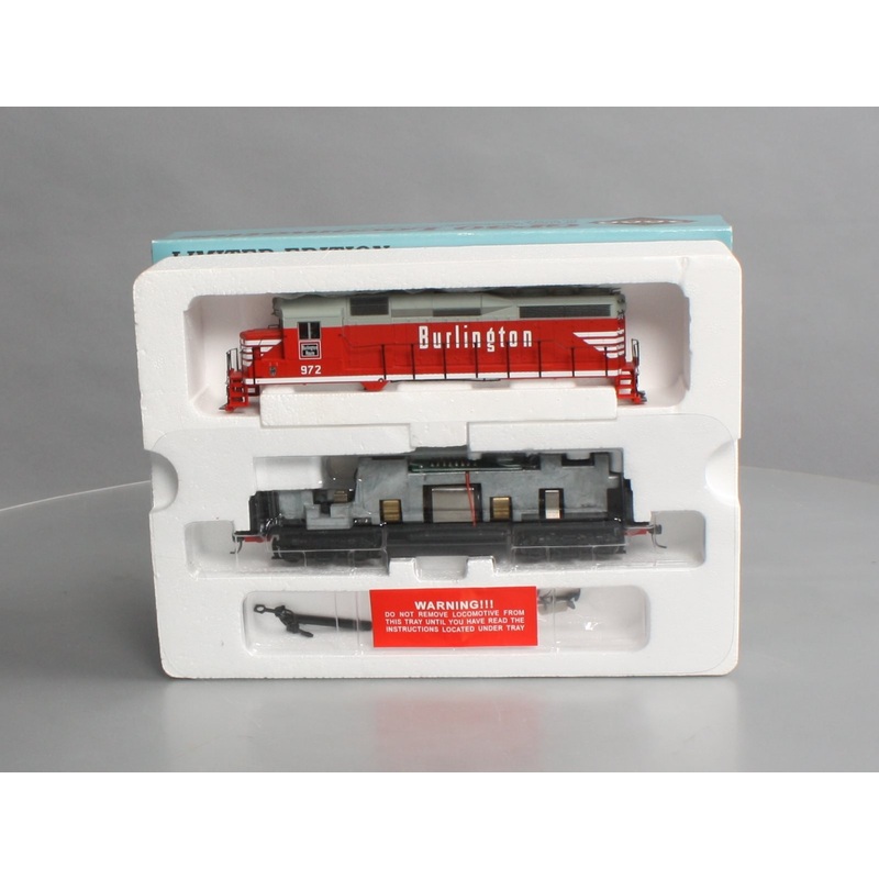 Proto 2000 23111 HO CB&Q Phase II w/Dynamic Brakes Diesel Locomotive #972 NIB