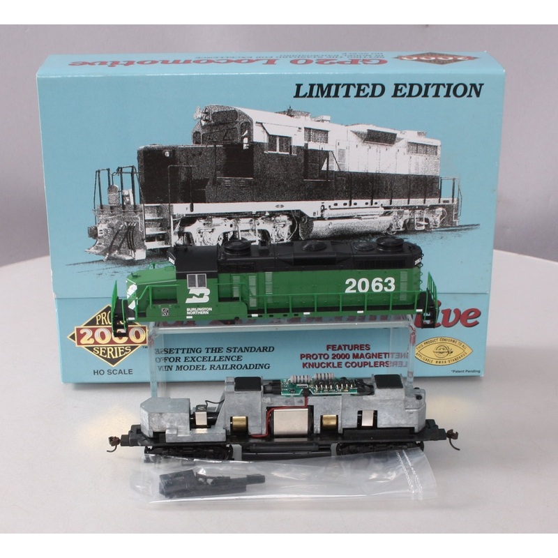 Proto 2000 8120 HO Burlington Northern GP20 Locomotive w/Dynamic Brakes #2063 NIB