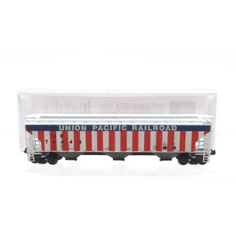 PWRS 1021I N Scale Union Pacific PS2 3-Bay Covered Hopper #74444 NIB