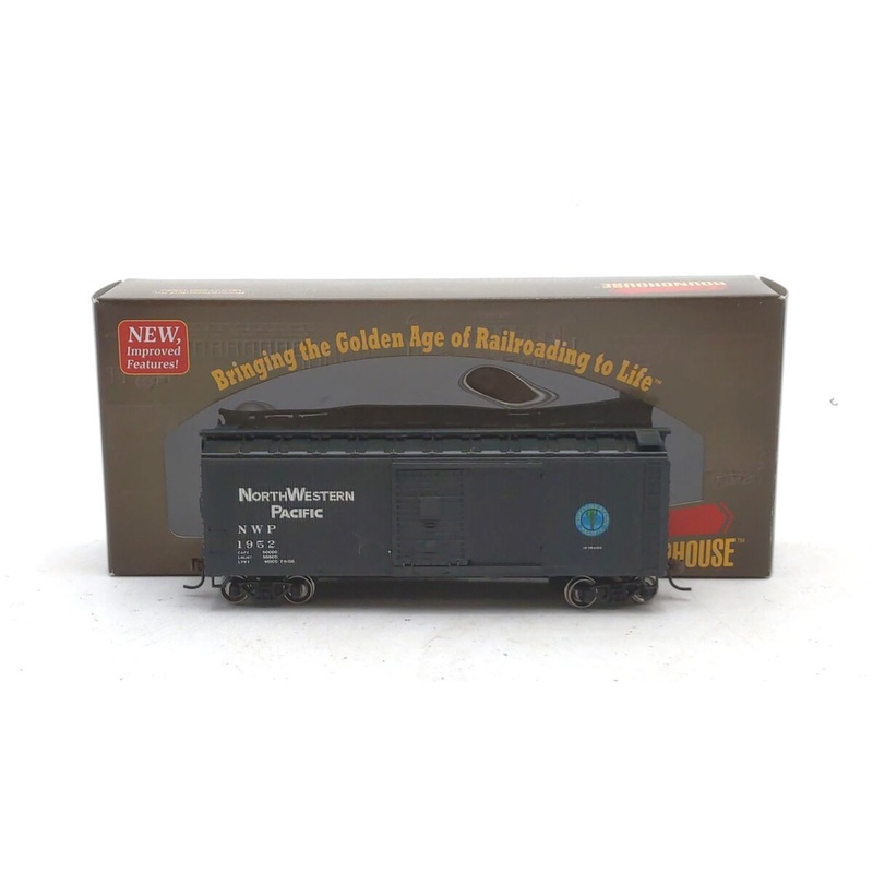 Roundhouse 85210 HO Scale Northwestern Pacific RTR 40′ Wood Box Car #1952 NIB