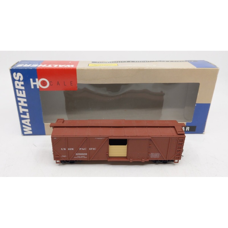 Walthers 932-2126 HO Union Pacific 40′ Wood Box Car w/ Grain Doors #126020 NIB
