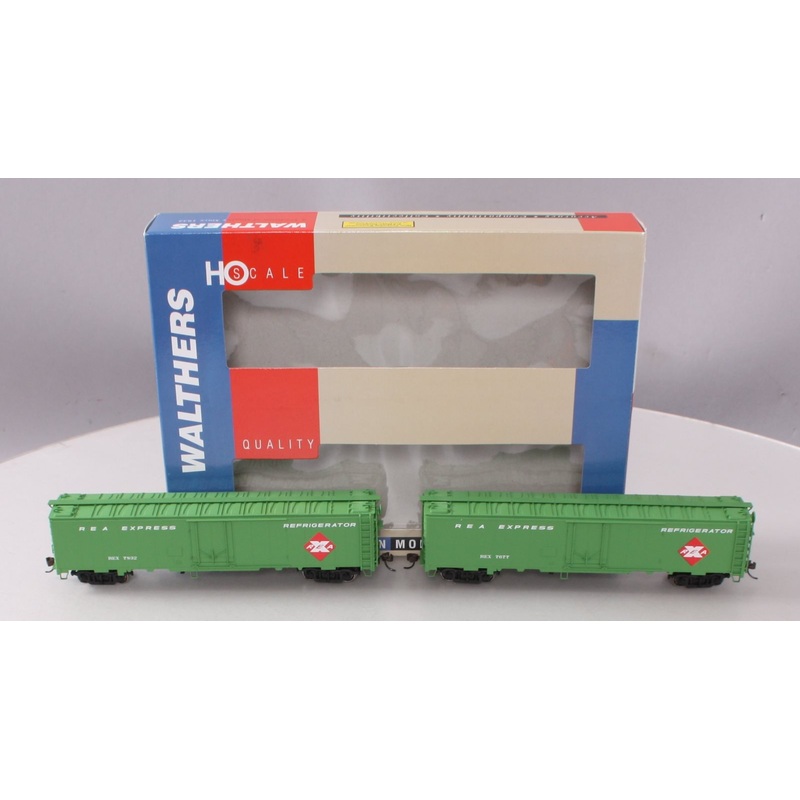 Walthers 932-26243 HO Scale REA Express 50′ Reefer Cars (Pack of 2) NIB
