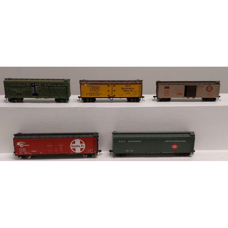 HO Scale Assorted Train Cars [5] VG