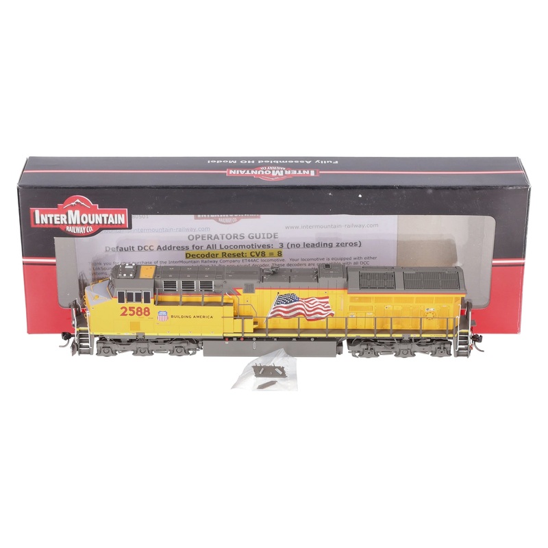 InterMountain 497104S-02 HO Scale Union Pacific ET44AC Diesel Locomotive #2588 LN/Box