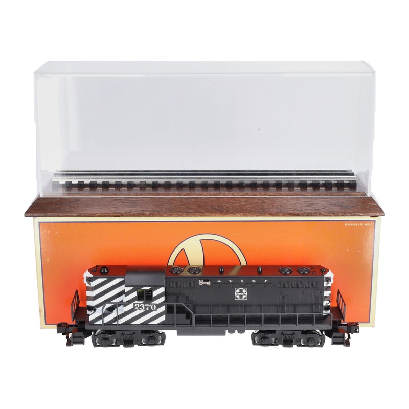 Lionel 6-18853 O Gauge AT & SF GP-9 Diesel Engine #2370 with Display Case LN/Box