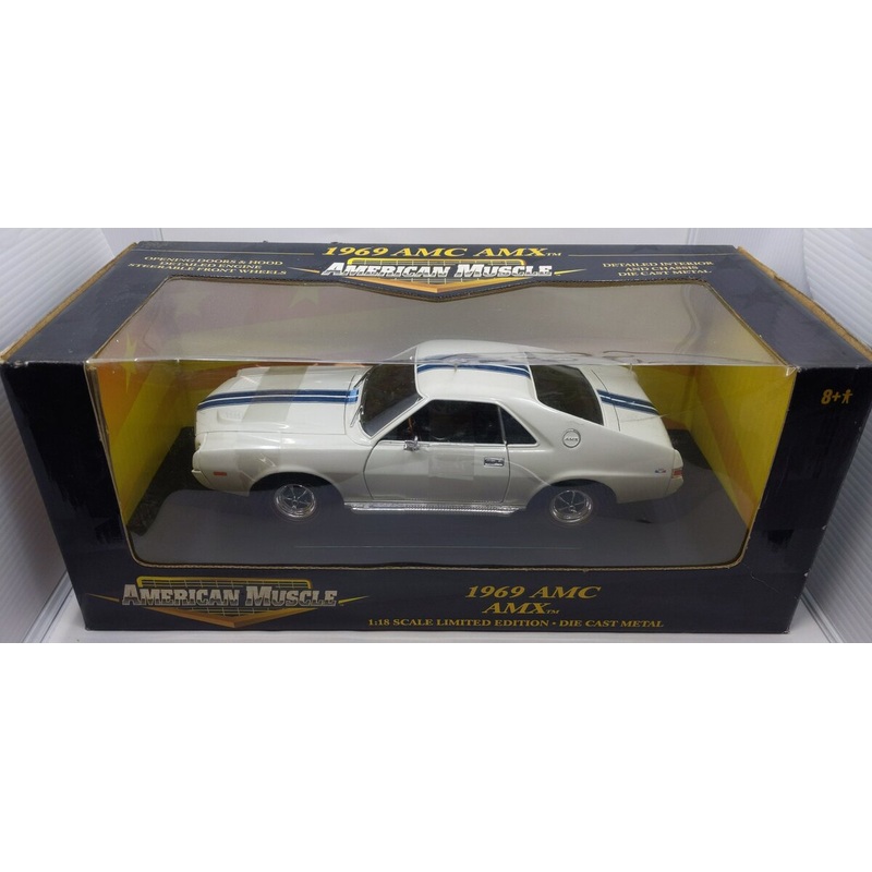 American Muscle 32284 White/Blue 1969 AMC AMX 1:18 Die Cast