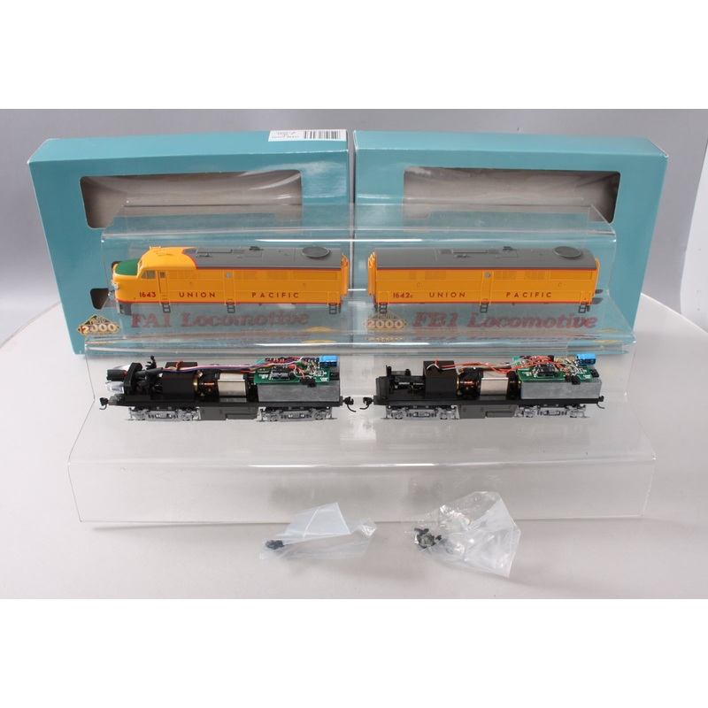 Proto 2000 23453 HO Scale Union Pacific FA1/FB1 Diesel Locomotive Set MT/Box