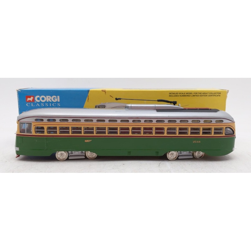Corgi 55001 1:50 Philadelphia Non-Powered PCC Street Car VG/Box