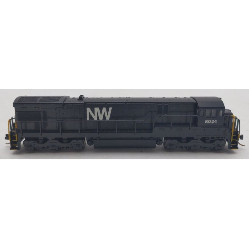 Kato N Scale Norfolk And Western Diesel Locomotive #8024 EX