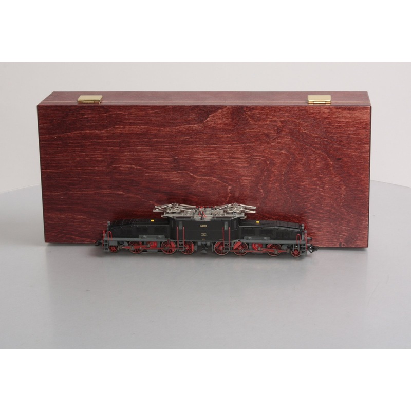 Marklin 37567 HO Scale 2013 Toyfair Black Dealer Crocodile w/Wooden Case NIB