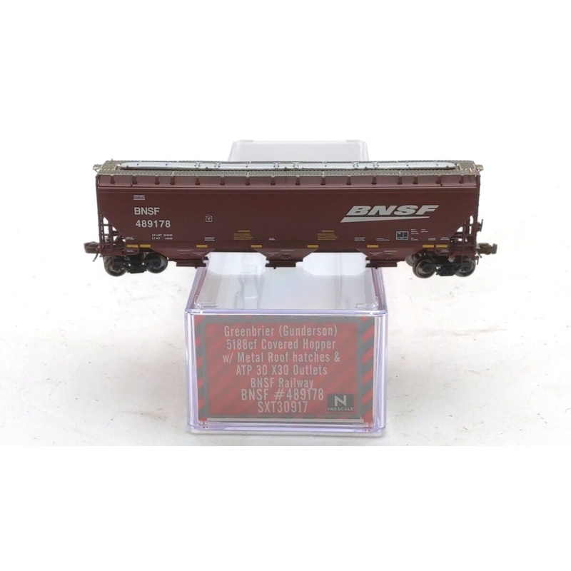 Scale Trains SXT30917 N Burlington Northern Santa Fe Covered Hopper #489178 NIB