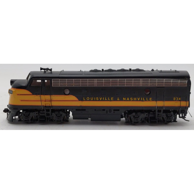 Athearn HO Scale Custom Louisville & Nashville Diesel Locomotive #834 EX