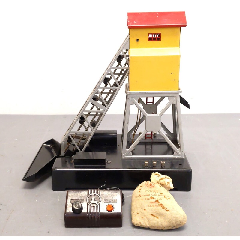 Lionel 97 Vintage O Operating Coal Elevator Loader VG