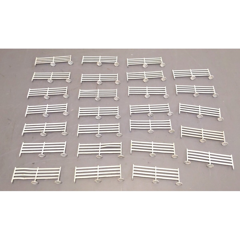 Manoil Vintage Happy Farm Fencing [26] VG