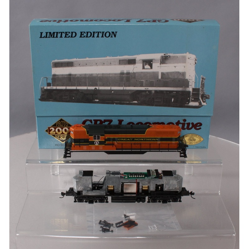 Proto 2000 23583 HO Scale Great Northern EMD GP7 Diesel Locomotive #608 NIB