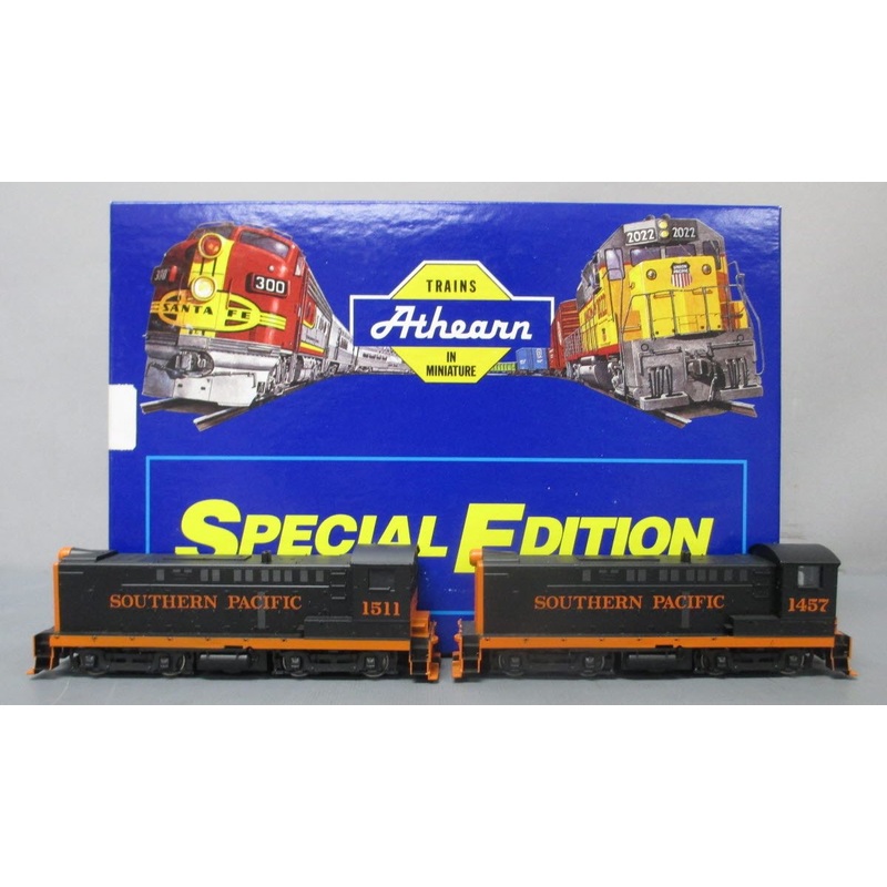 Athearn 2219 HO Scale Southern Pacific Two S12 Powered Diesel Locomotives LN/Box