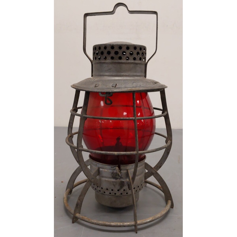 Dietz Vintage NYC Steel Clad Railroad Lantern #39 VG