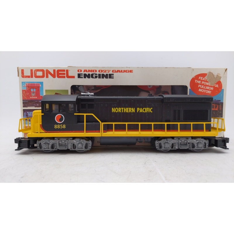 Lionel 6-8858 Northern Pacific U36B Dummy Diesel Locomotive EX/Box