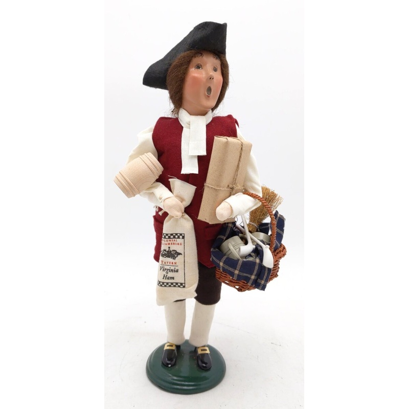 Byers’ Choice Williamsburg 2003 Colonial Man w/Ham, Keg, and Basket LN