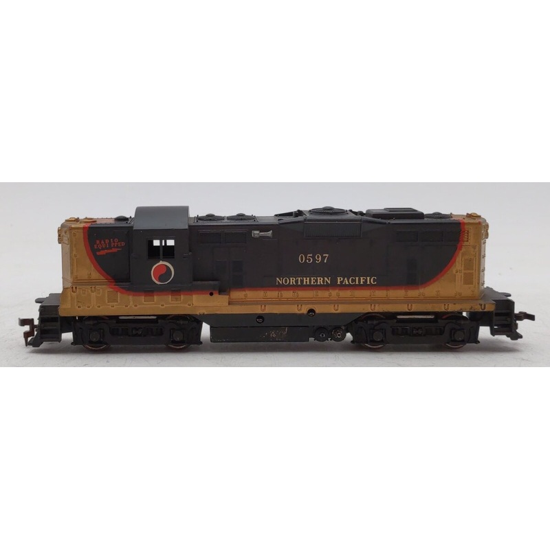 Lionel 0597 HO Scale Northern Pacific GP-9 Diesel Locomotive VG