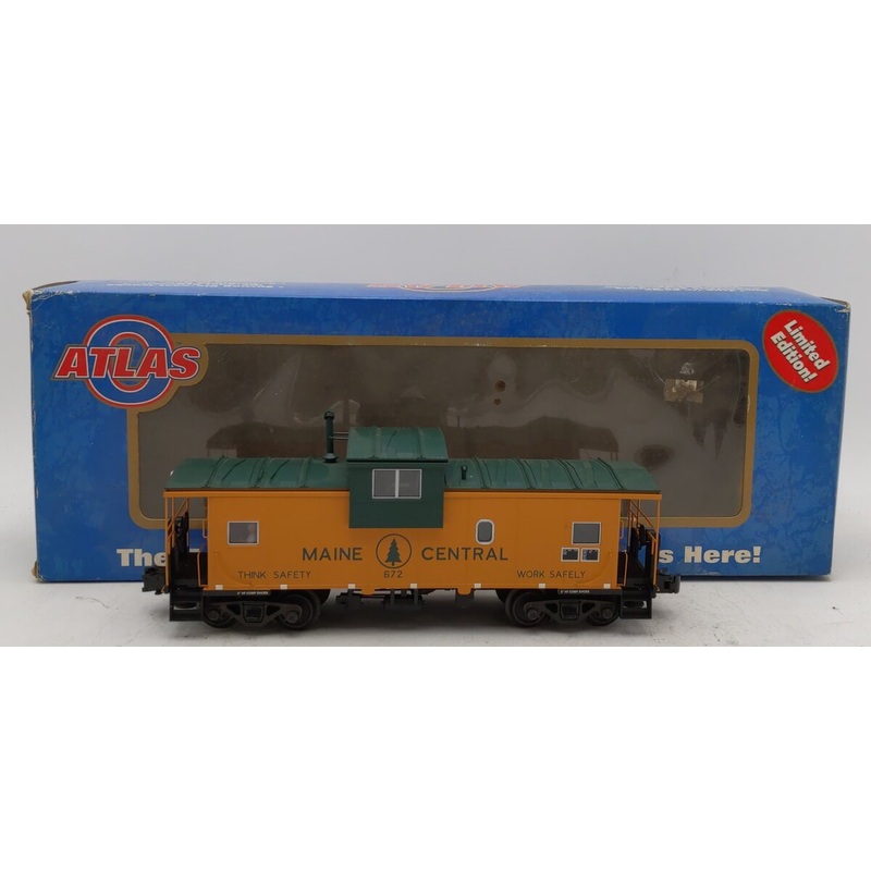 Atlas 6611-2 O Gauge Maine Central Extended Vision Caboose #672 LN/Box