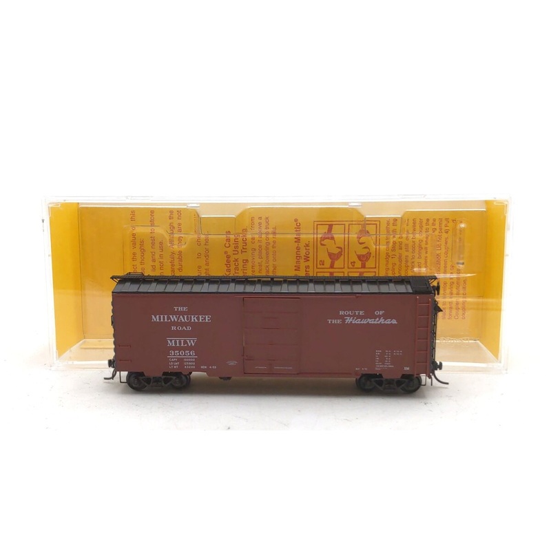 Kadee 4812 HO Scale Milwaukee Road 40′ PS-1 Box Car #35056 LN/Box