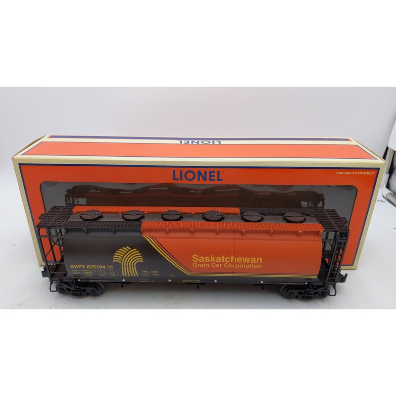 Lionel 6-27111 O Gauge Saskatchewan Grain 3-Bay Cylindrical Hopper #625194 EX/Box