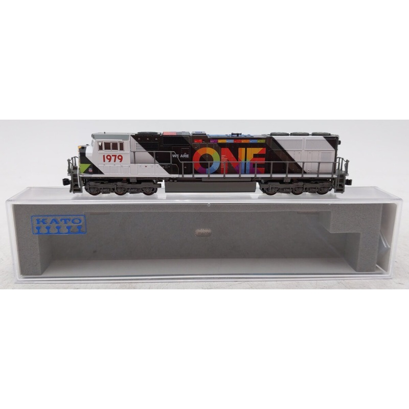 Kato 176-1979-S N UP EMD SD70M Flat Radiator Diesel Loco with DCC & Sound #1979 LN/Box