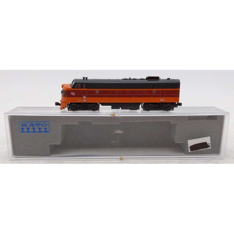 Kato 176-2302-LS N Milwaukee Road EMD FP7A Diesel Locomotive #90C LN/Box