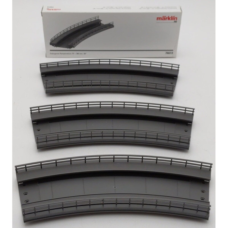 Marklin 74613 HO 14-3/16 C Track Curved Ramp [3] EX/Box