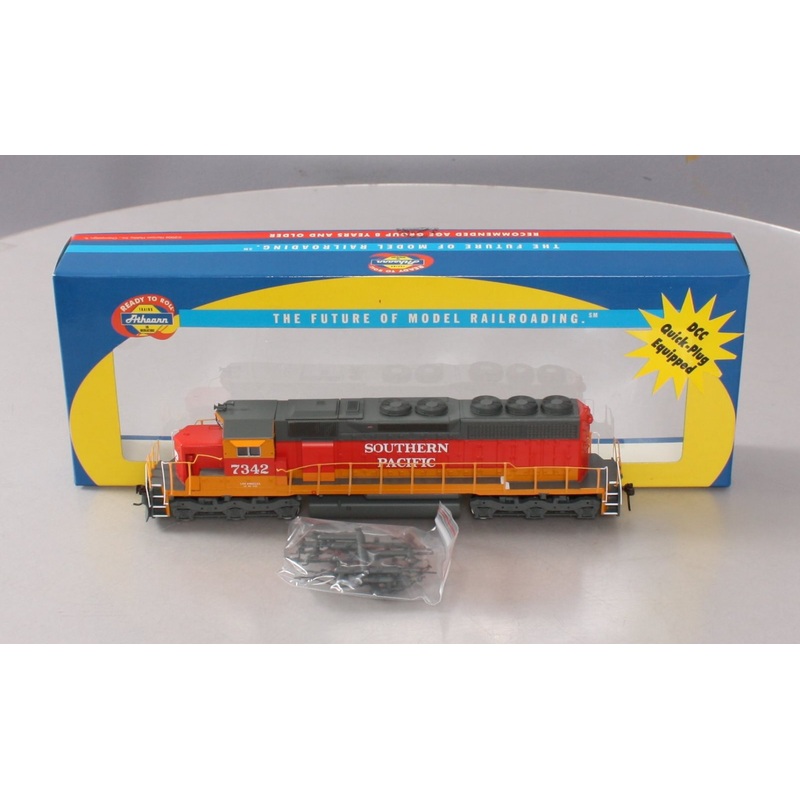 Athearn 93587 HO Scale Southern Pacific #7342 SD40 Diesel Locomotive MT/Box