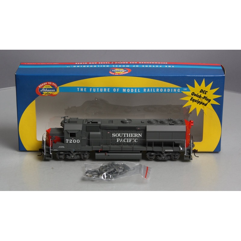 Athearn 94719 HO Southern Pacific GP40X Diesel Locomotive w/Elephant Ears #7200 MT/Box