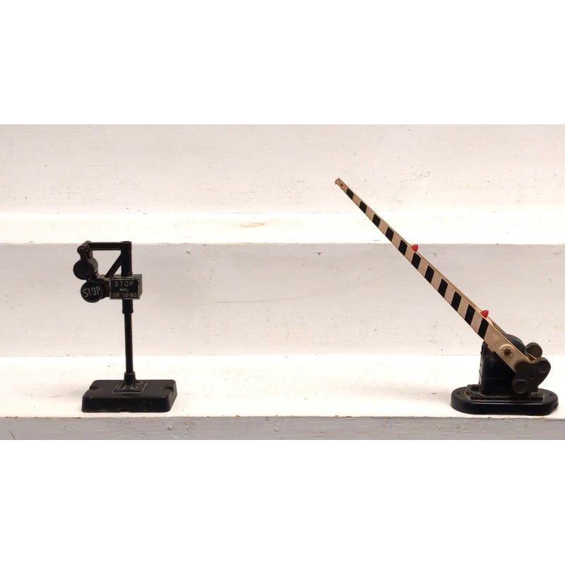 Lionel O Gauge Vintage Postwar 140 & 252 Crossings [2] EX