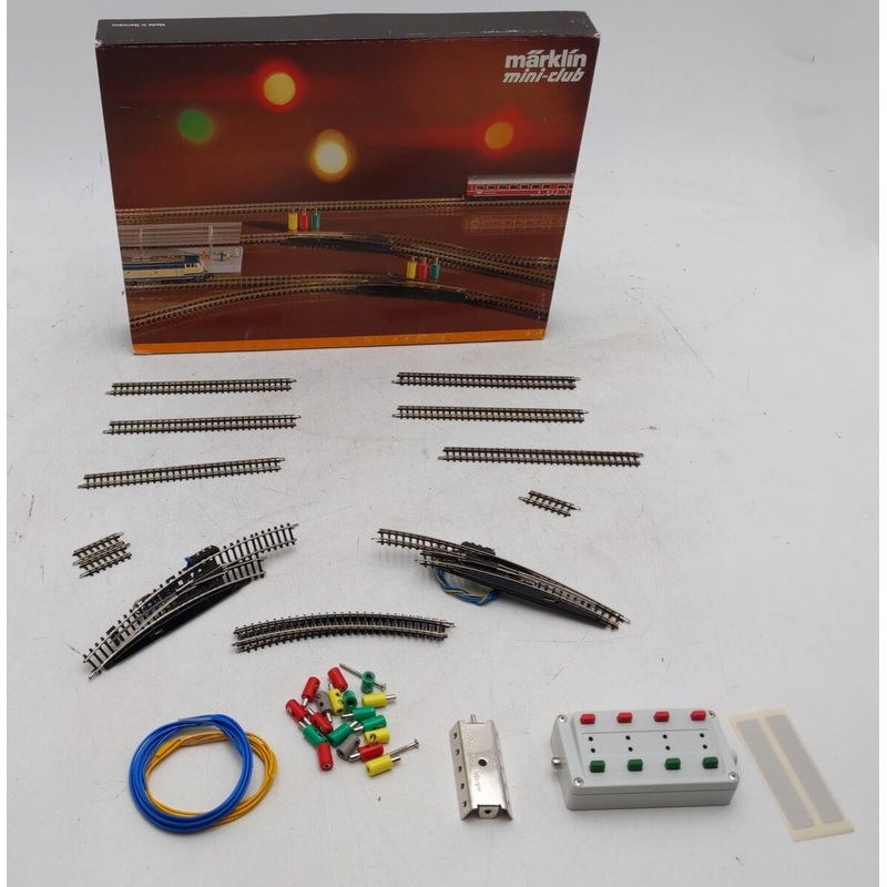 Marklin 8193 Z T2 Station Track Set EX/Box