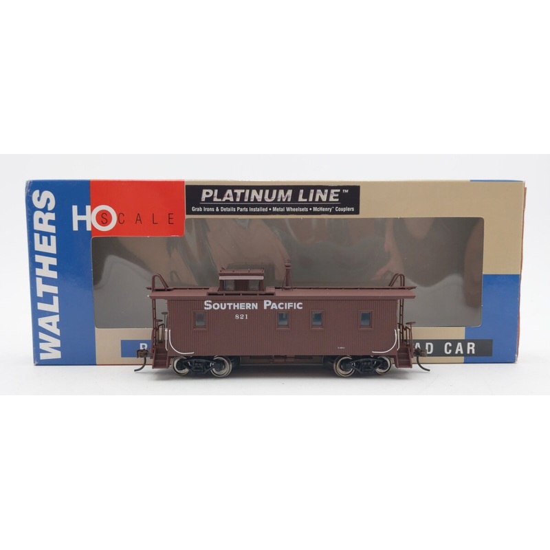 Walthers 932-7613 HO Southern Pacific C-30-1 Wood Caboose #821 EX/Box