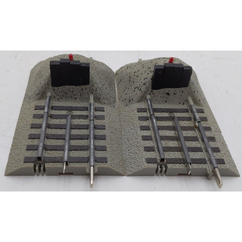 Lionel 6-12059 O Fast Track Earthen Bumpers (Pack of 2) EX