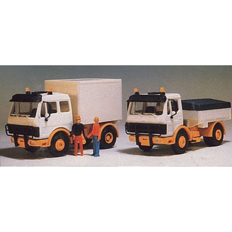 Kibri 11004 HO Scale Two Funfair Towing Wagons Model Building Kit