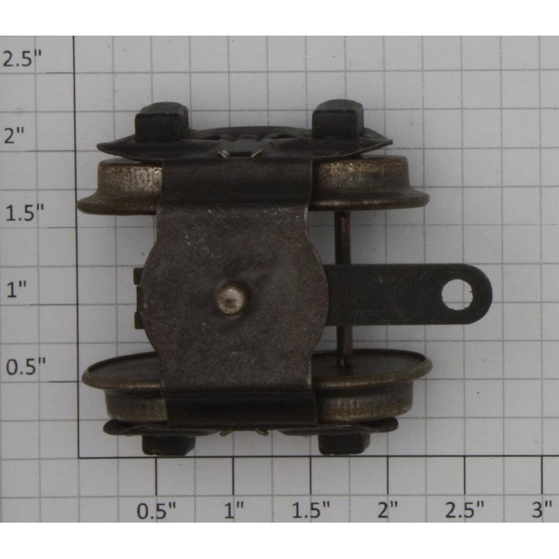 Lionel 600T-2 Tinplate 4-Wheel Truck w/ Coupler Arm – No Washer