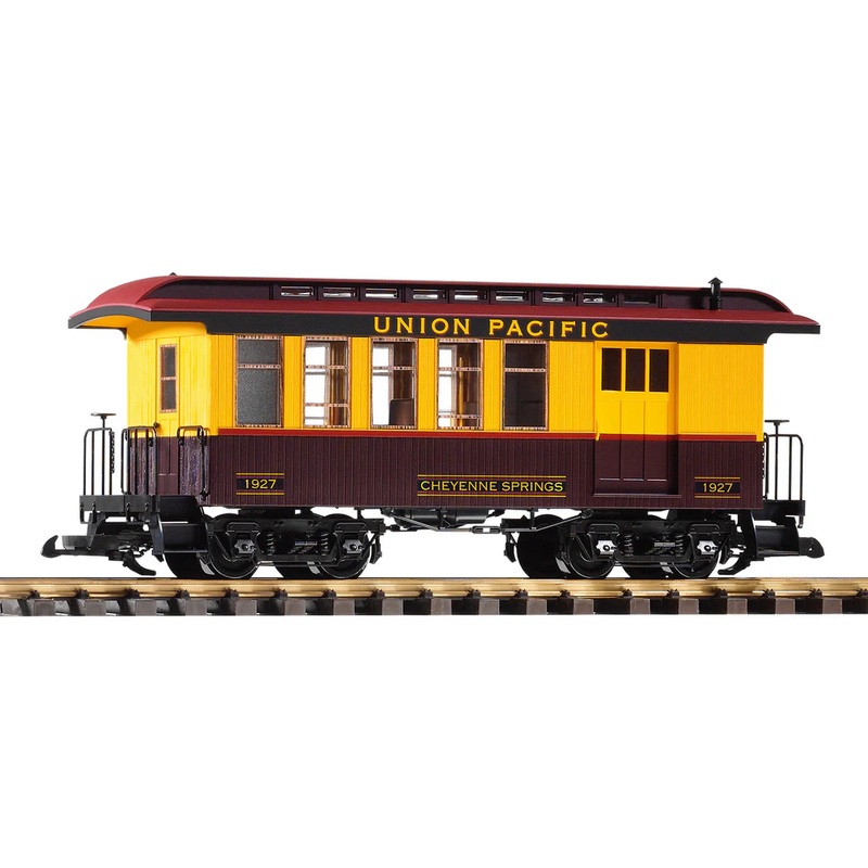 Piko 38673 G Union Pacific Wood Combine Car #1927