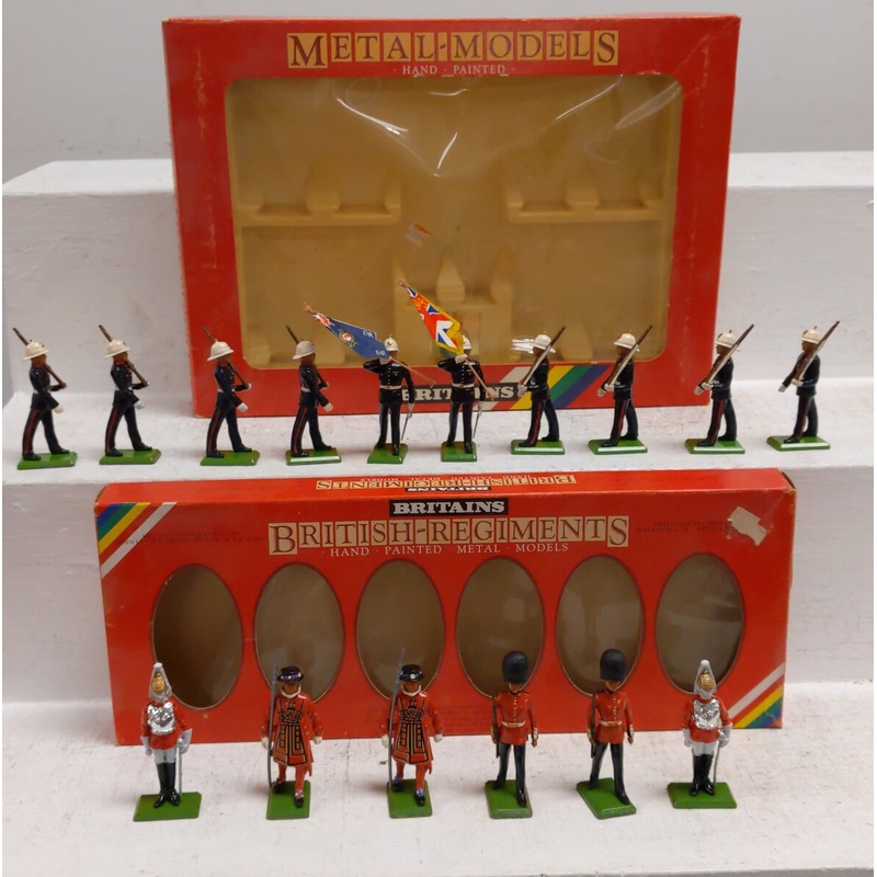 Britains Vintage Handpainted Figures: 7226, 7202 [2] EX/Box