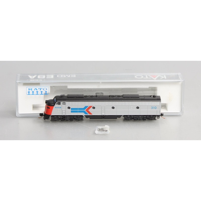 Kato 176-5341 N Scale Amtrak EMD E8A Diesel #310 – Phase I LN/Box