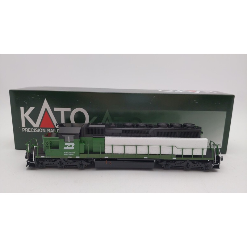 Kato 37-6604 HO Burlington Northern EMD SD40-2 Diesel Engine #7036 NIB